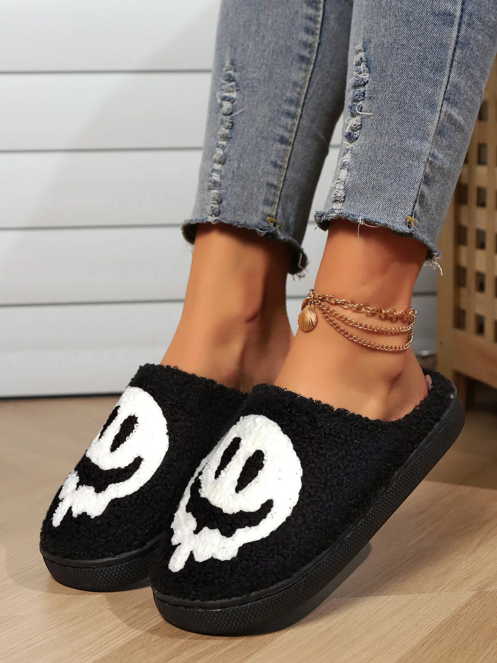 Smiley Slippers - Home Halloween Smiling Face Slides