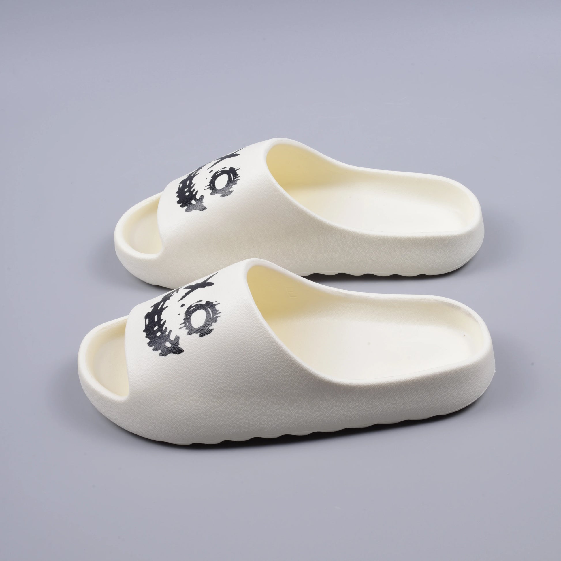 Smiley Face Slippers - XO smile couple sandals
