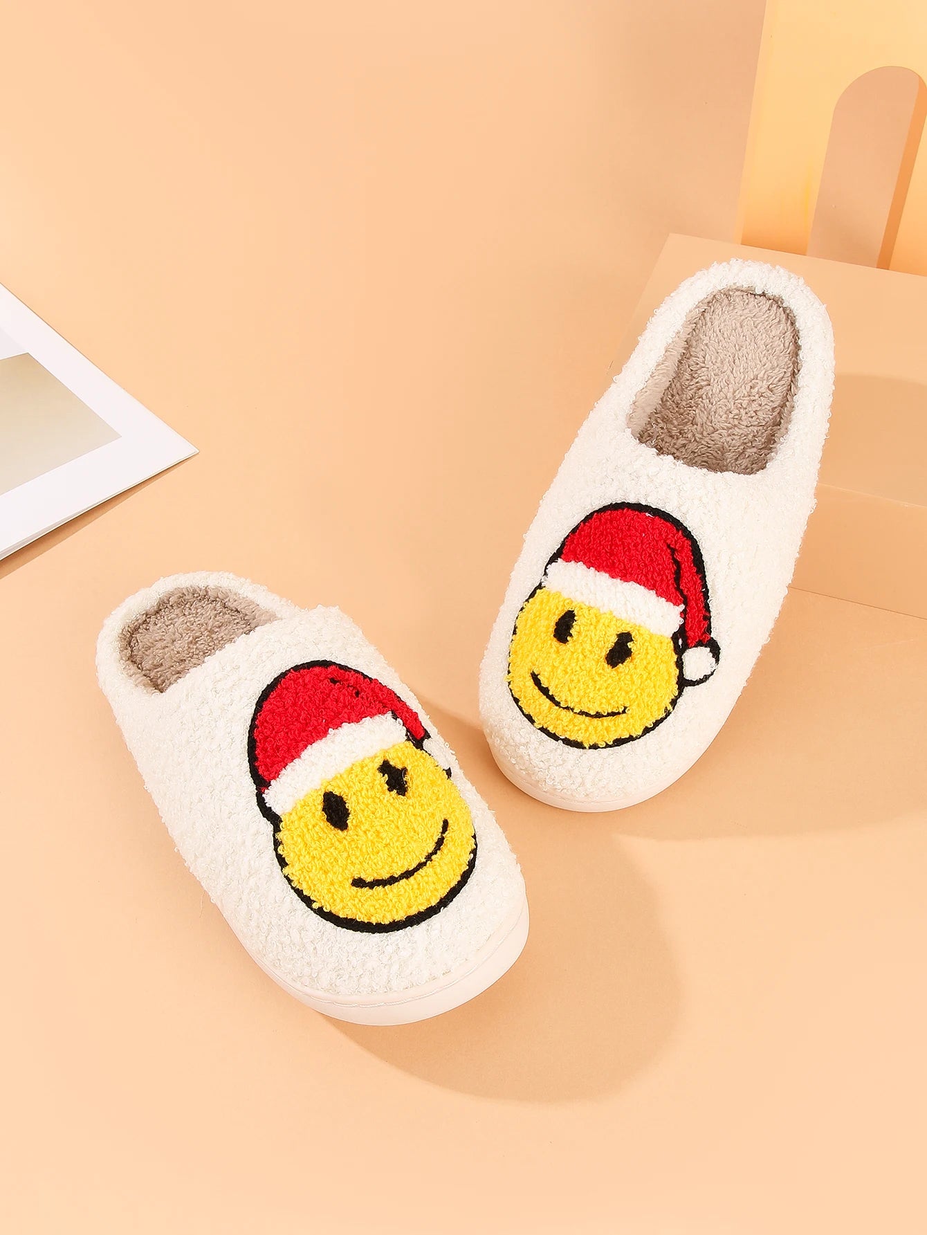 Smiling Face Christmas Hat Tree Cotton Slippers